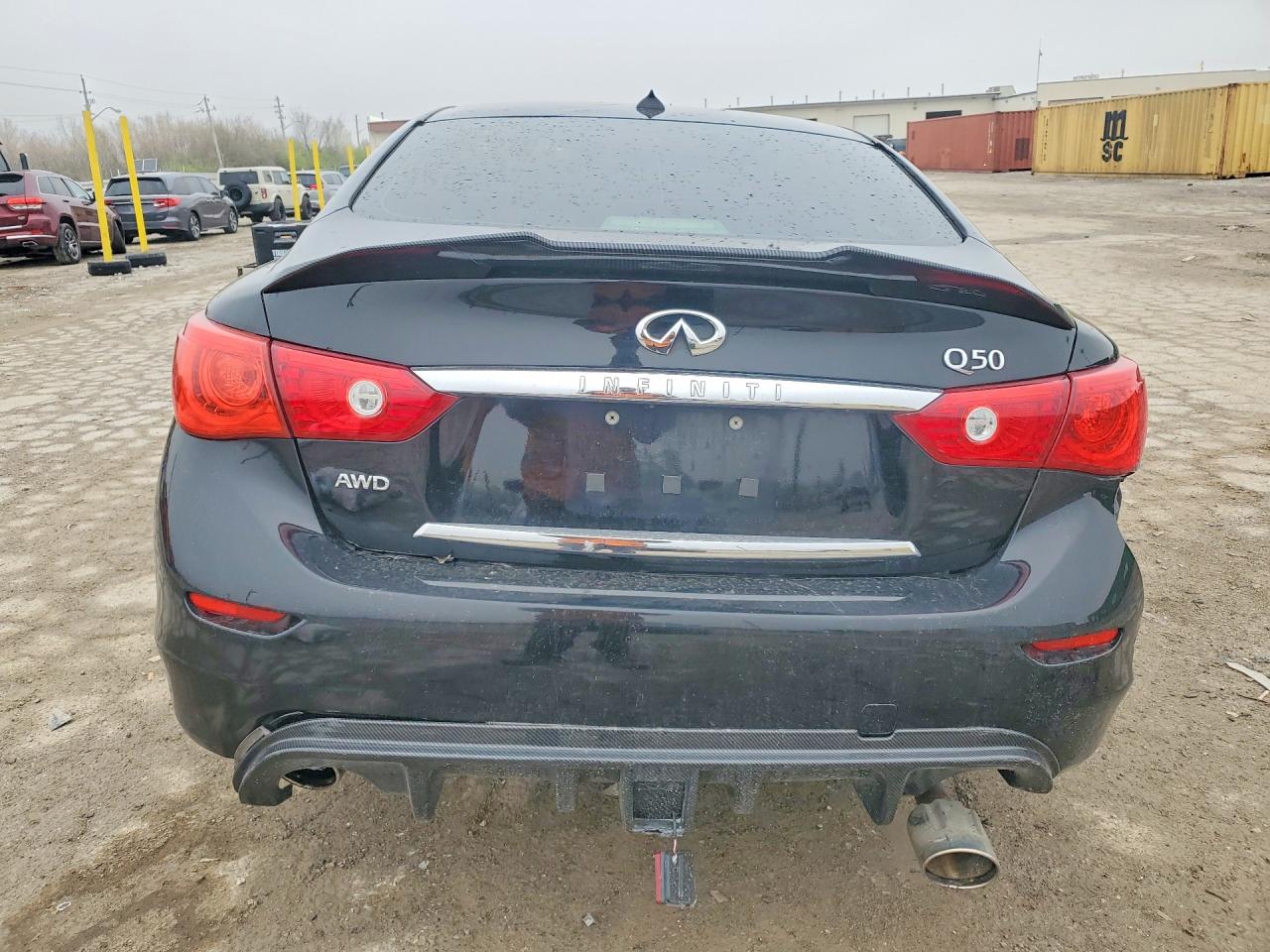 INFINITI Q50 Premium