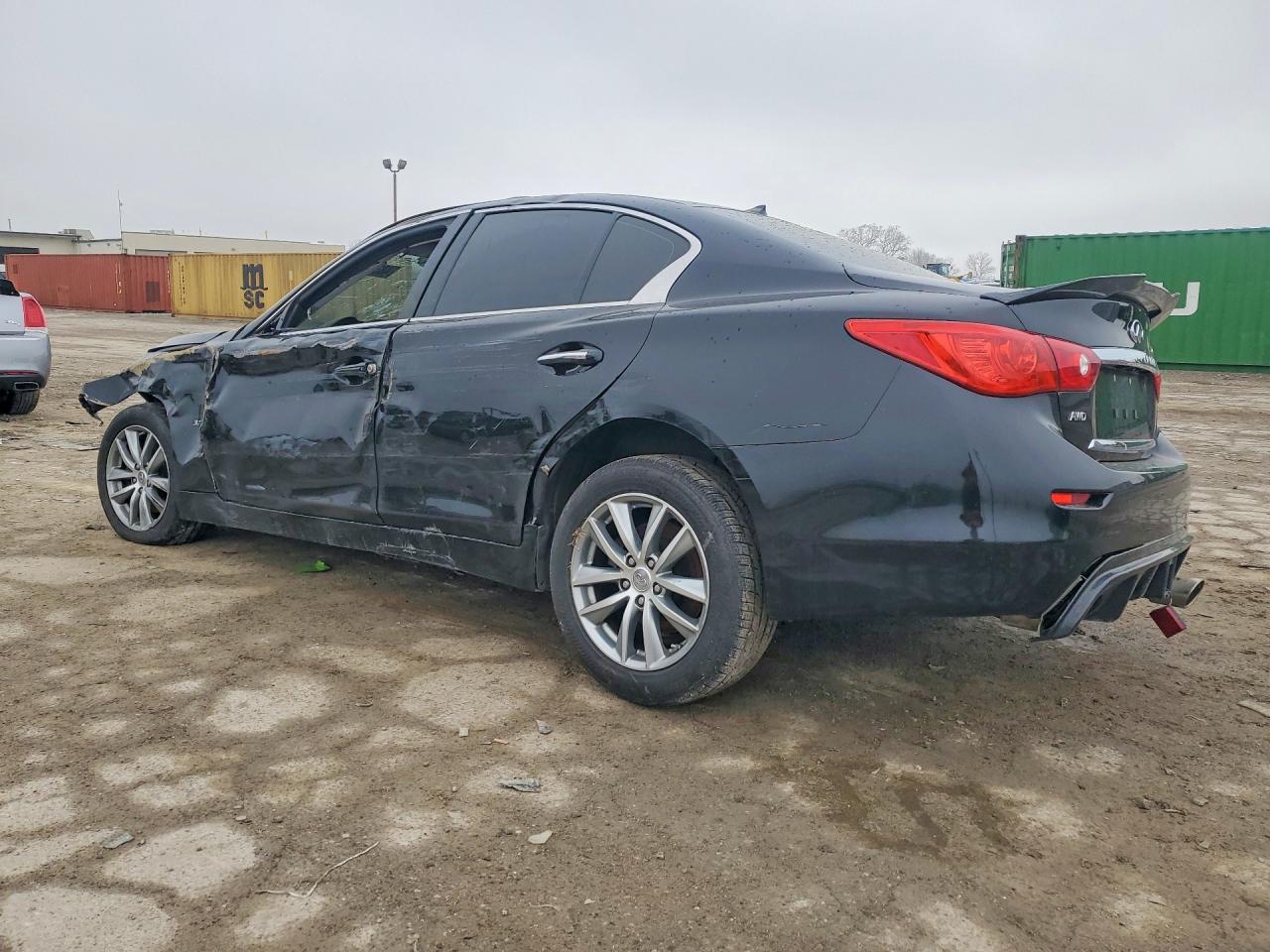 INFINITI Q50 Premium