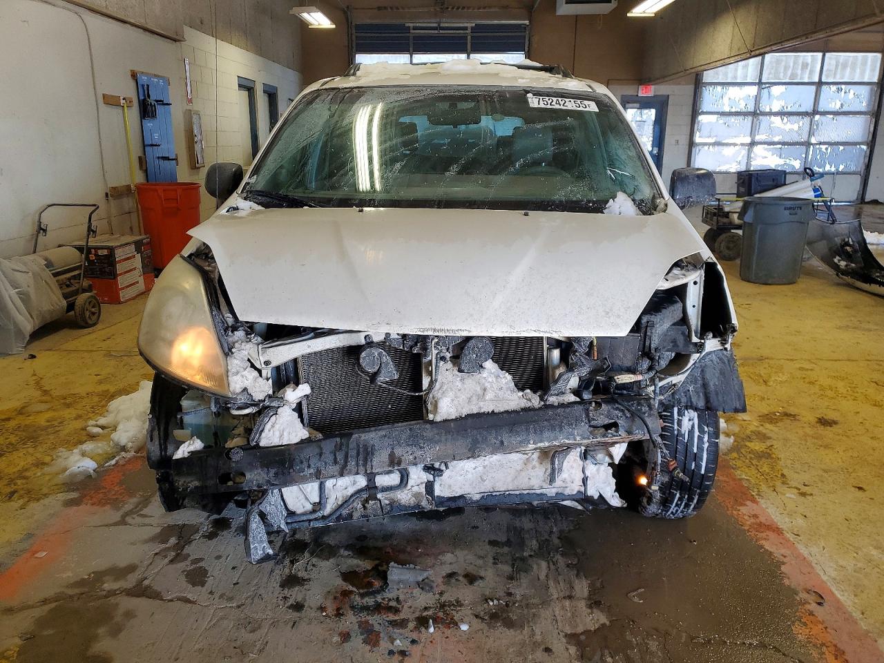 Toyota Sienna Ce