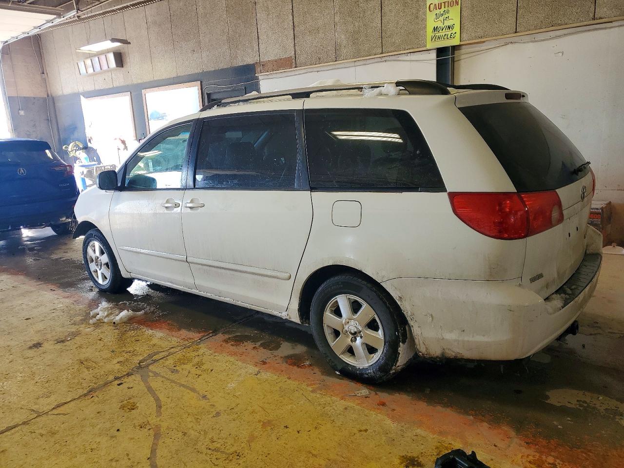 Toyota Sienna Ce