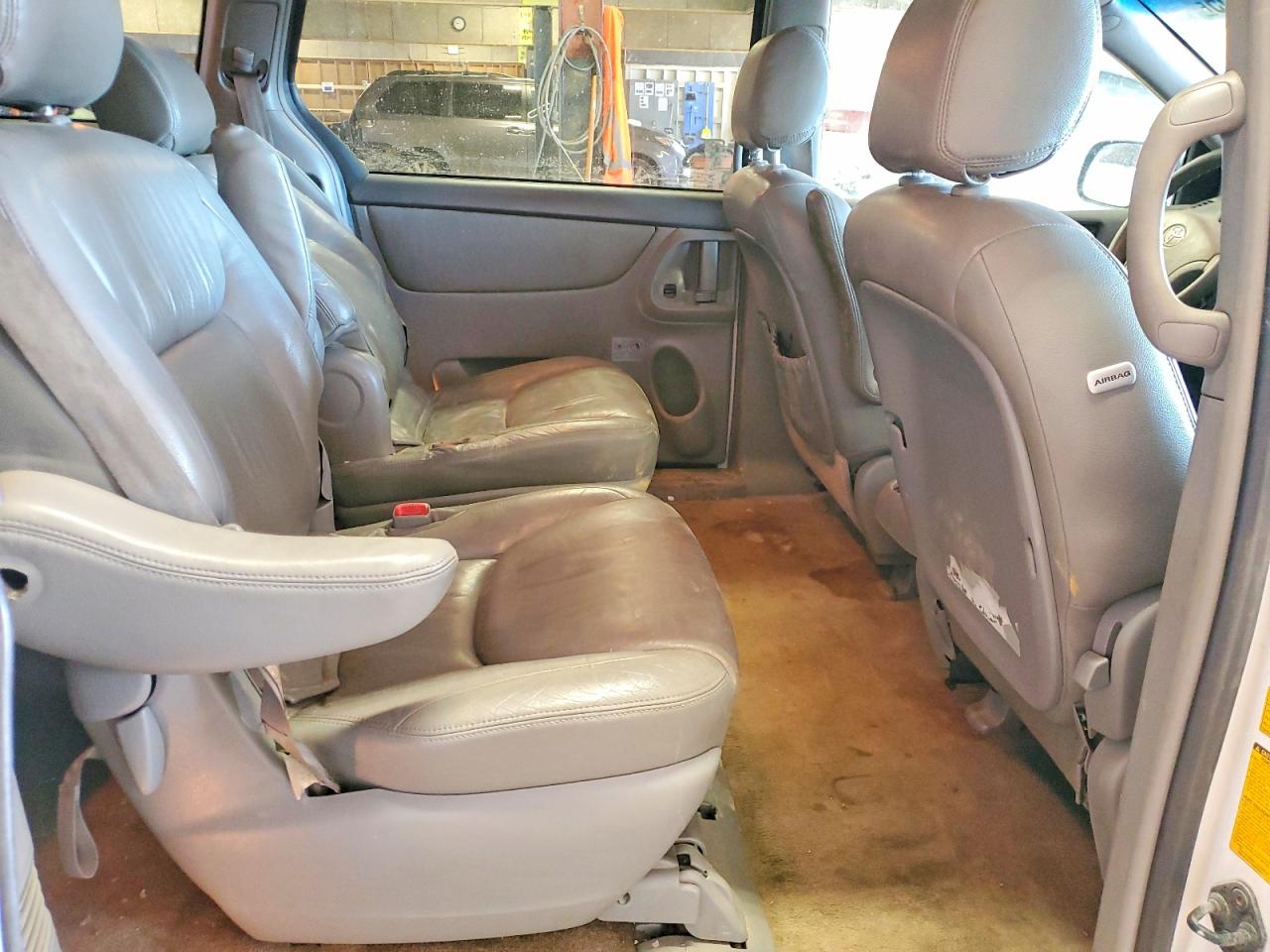Toyota Sienna Ce