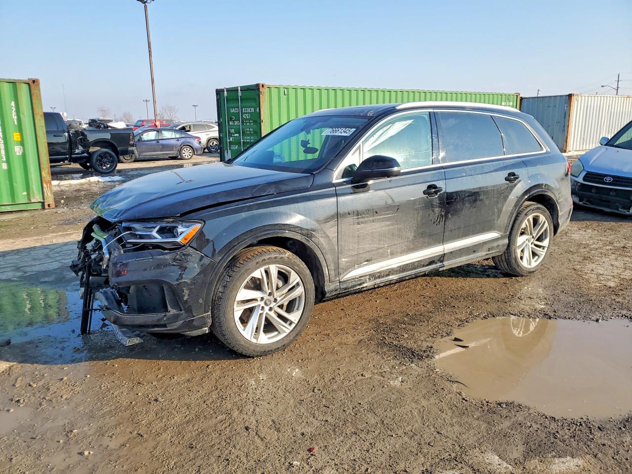 Salvage Audi Q7 Image