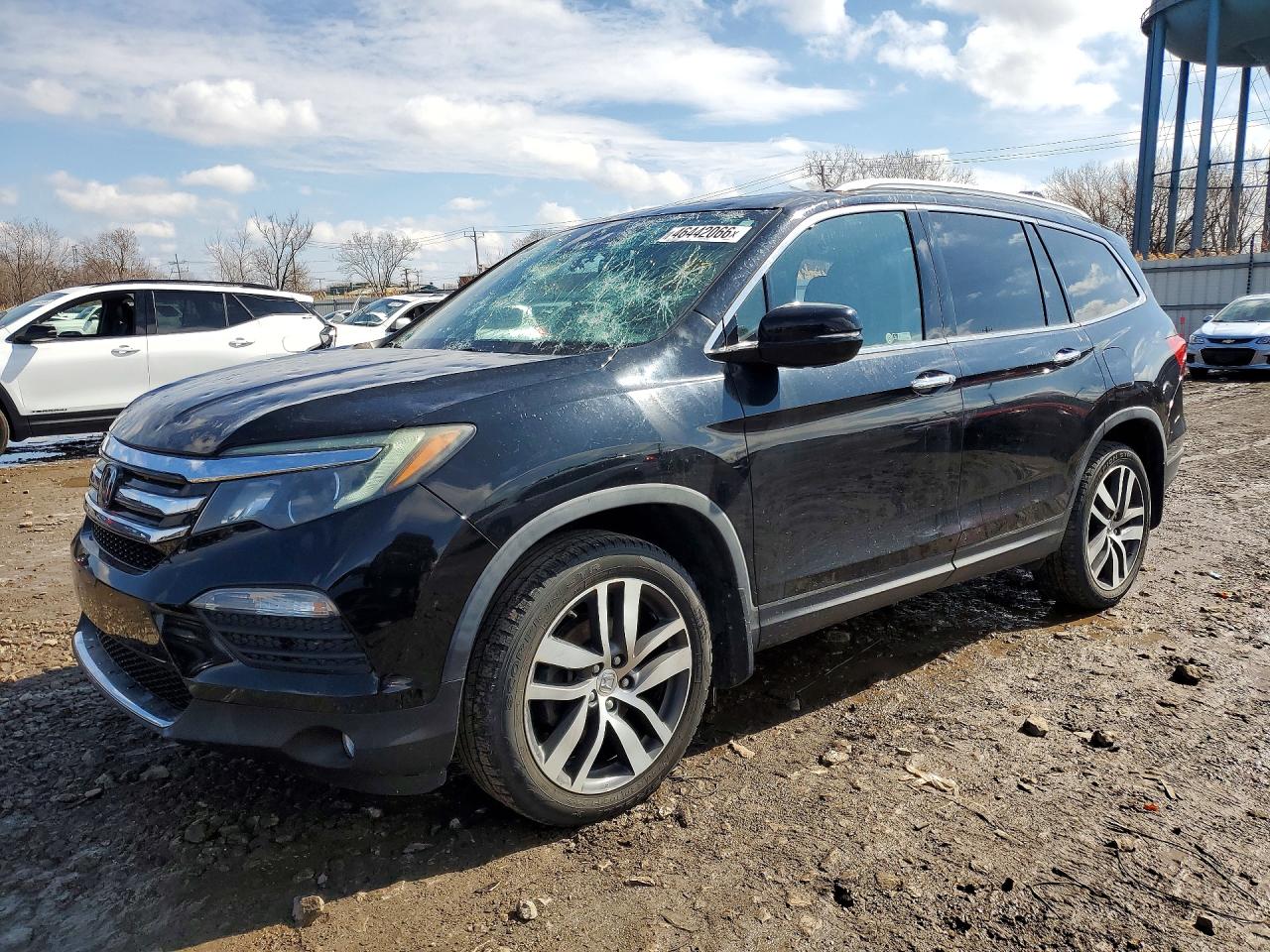 Salvage Honda Pilot Image