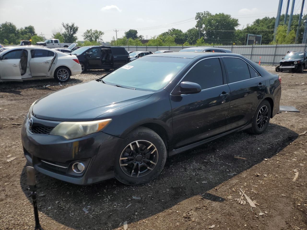 Salvage Toyota Camry Image