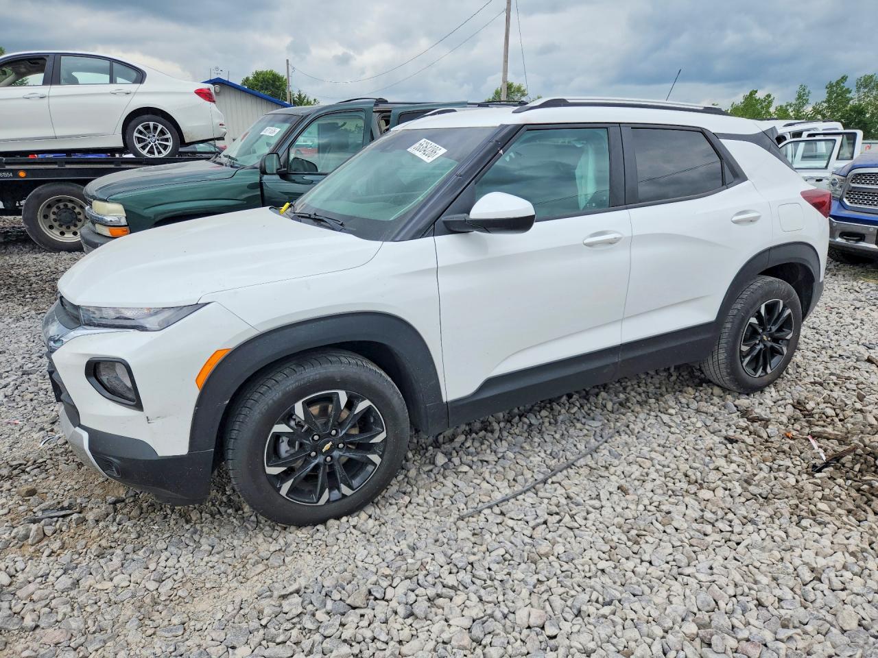 Salvage Chevrolet Trailblaze Image