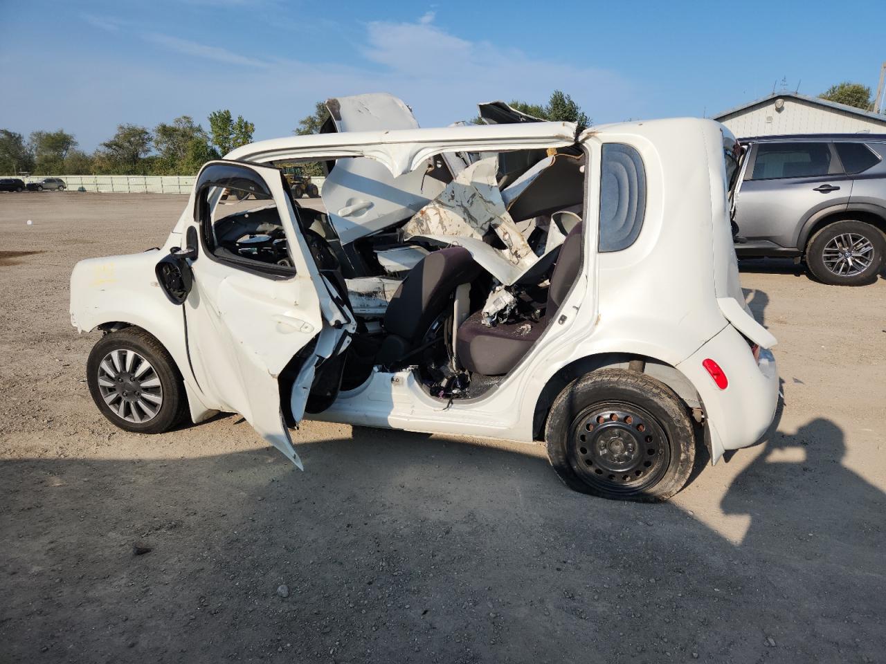 Nissan cube Base