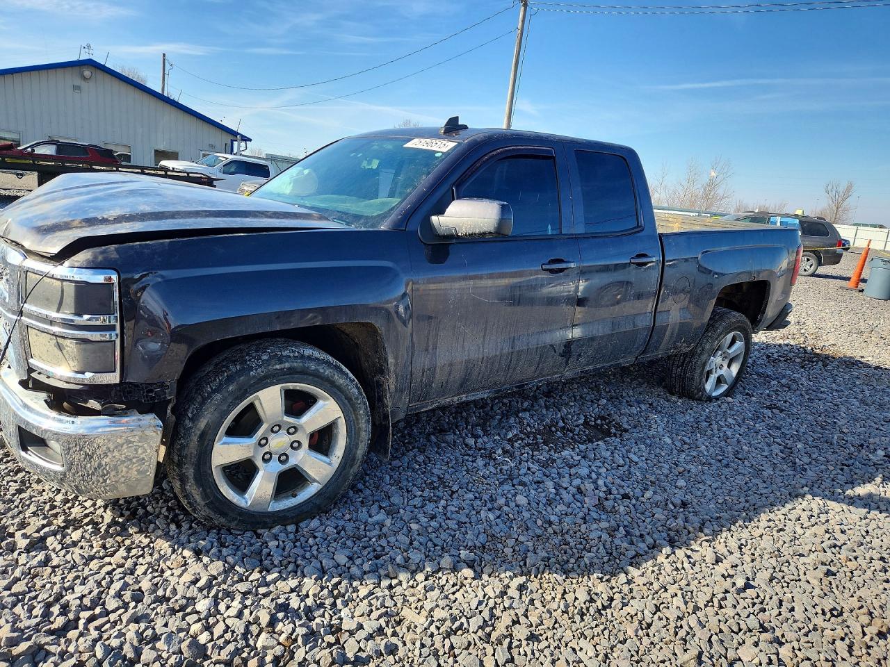 Salvage Chevrolet Silverado Image