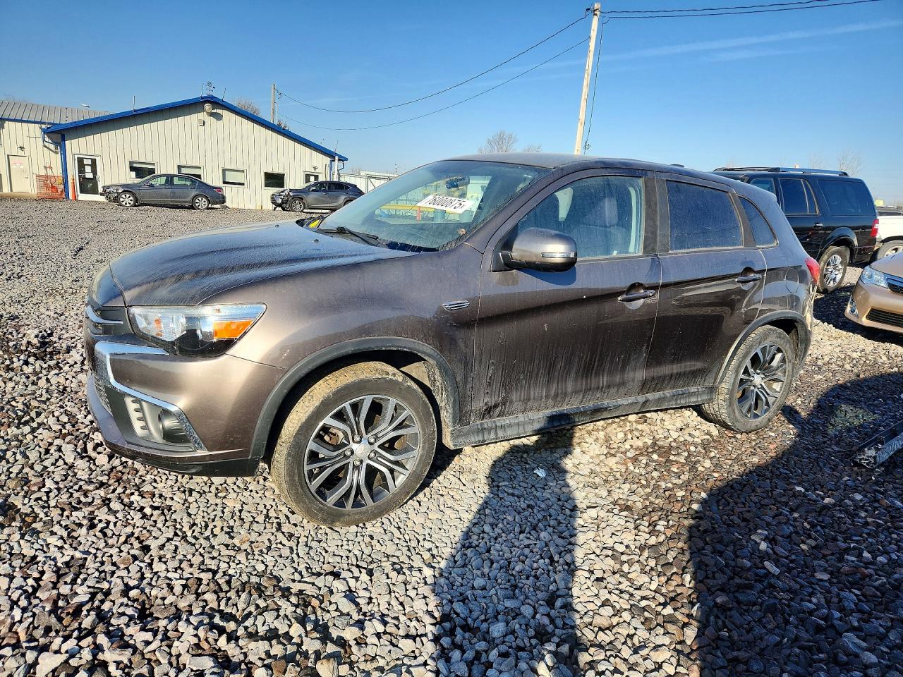 Salvage Mitsubishi Outlander Image