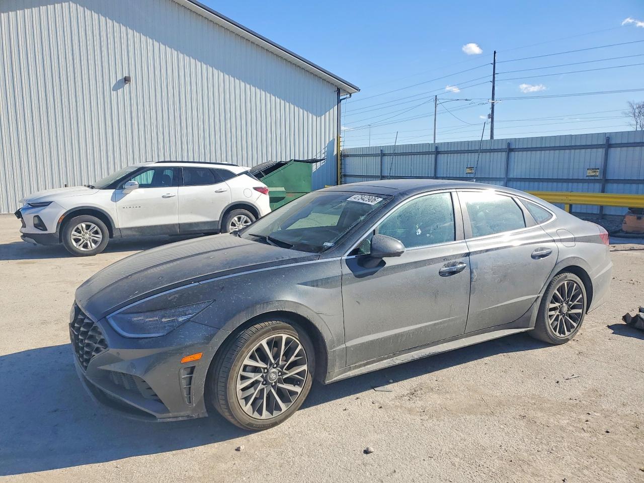 Salvage Hyundai SONATA Image