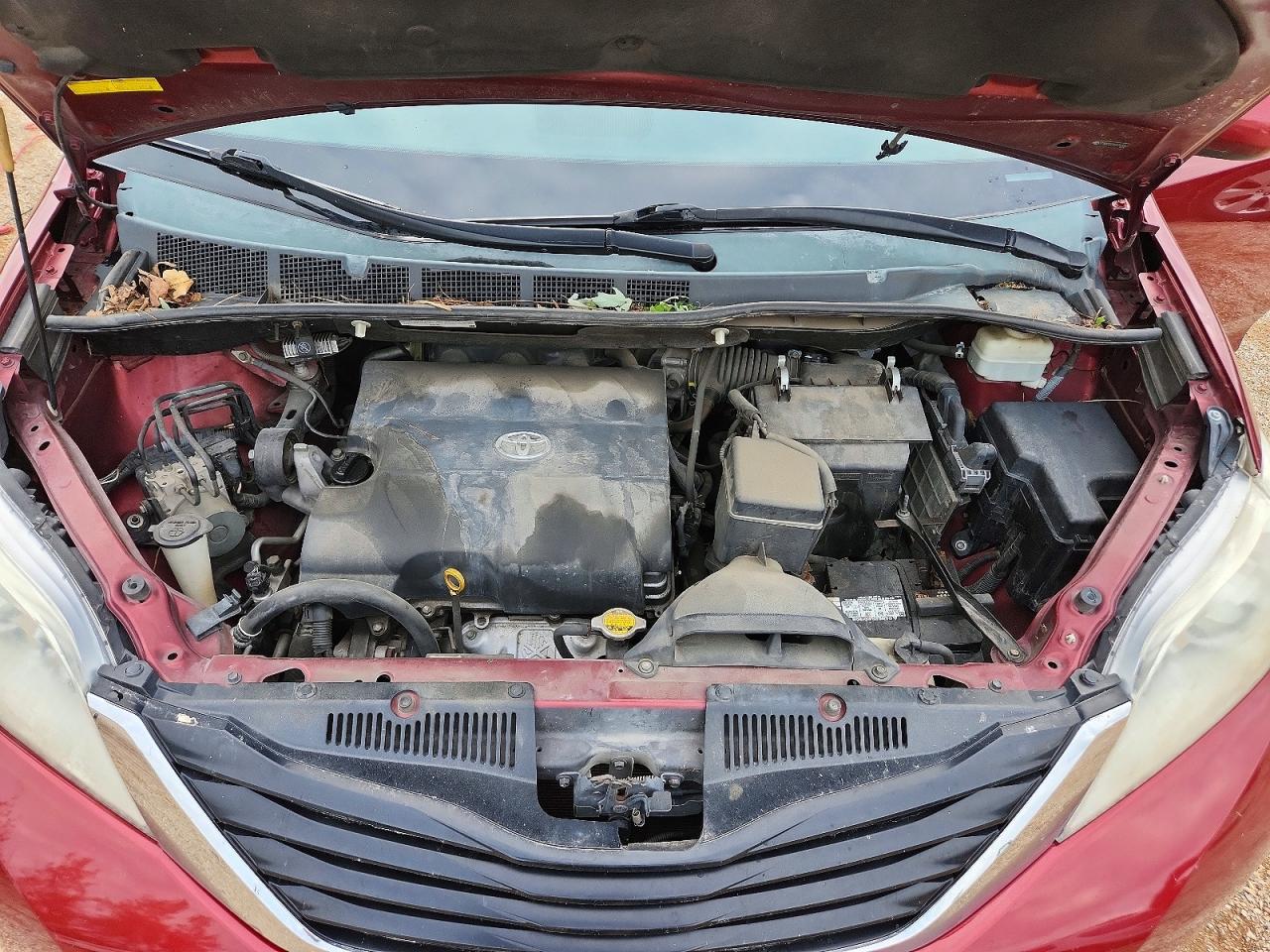 Toyota Sienna Le