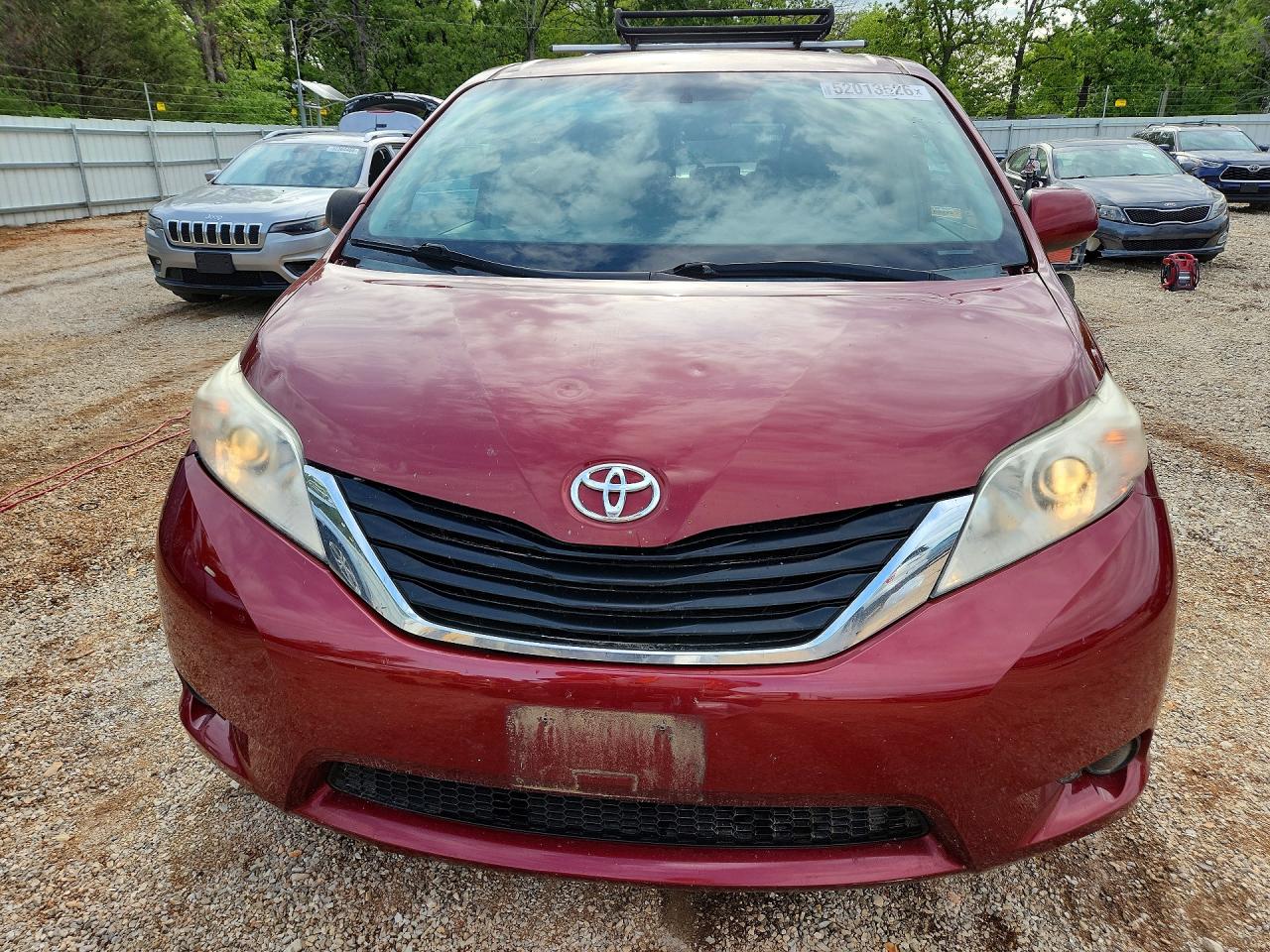 Toyota Sienna Le