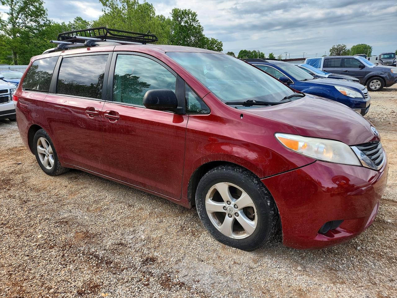 Toyota Sienna Le