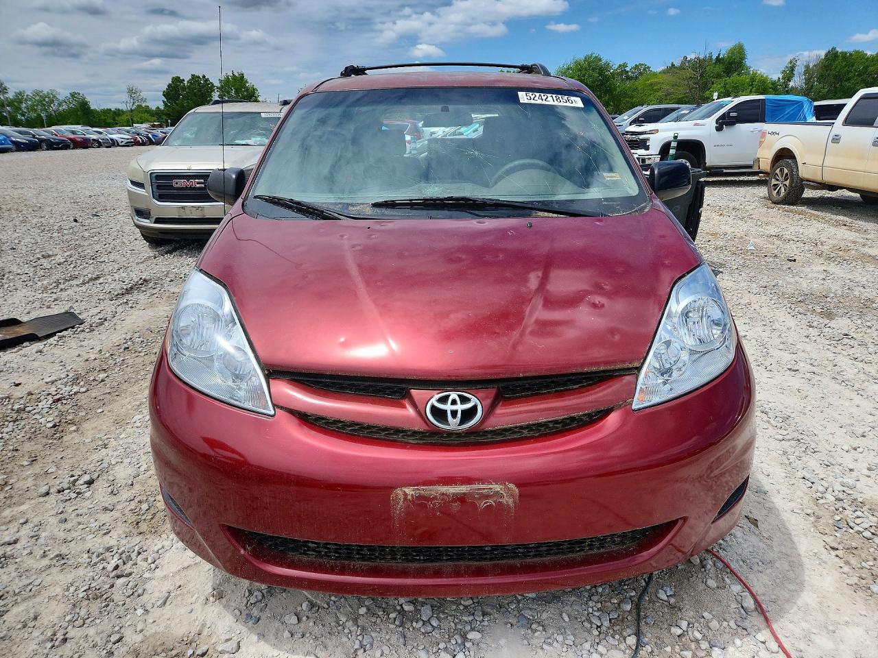 Toyota Sienna Le 7-passenger