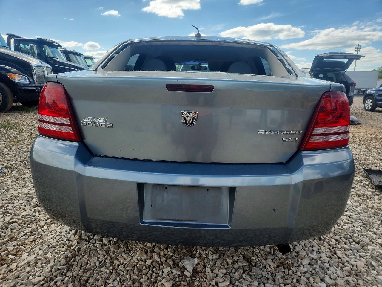 Dodge Avenger Sxt