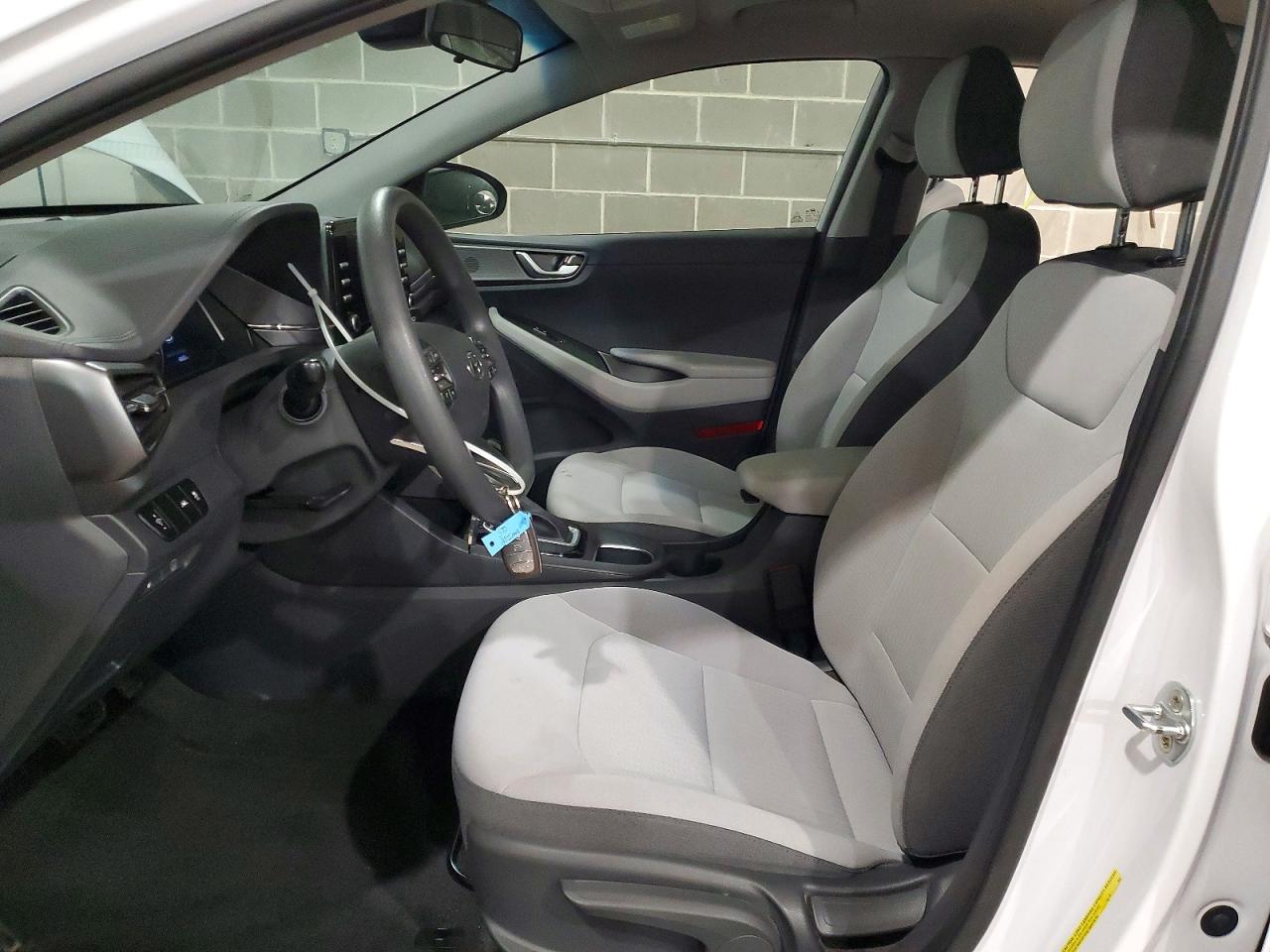 Hyundai Ioniq Blue