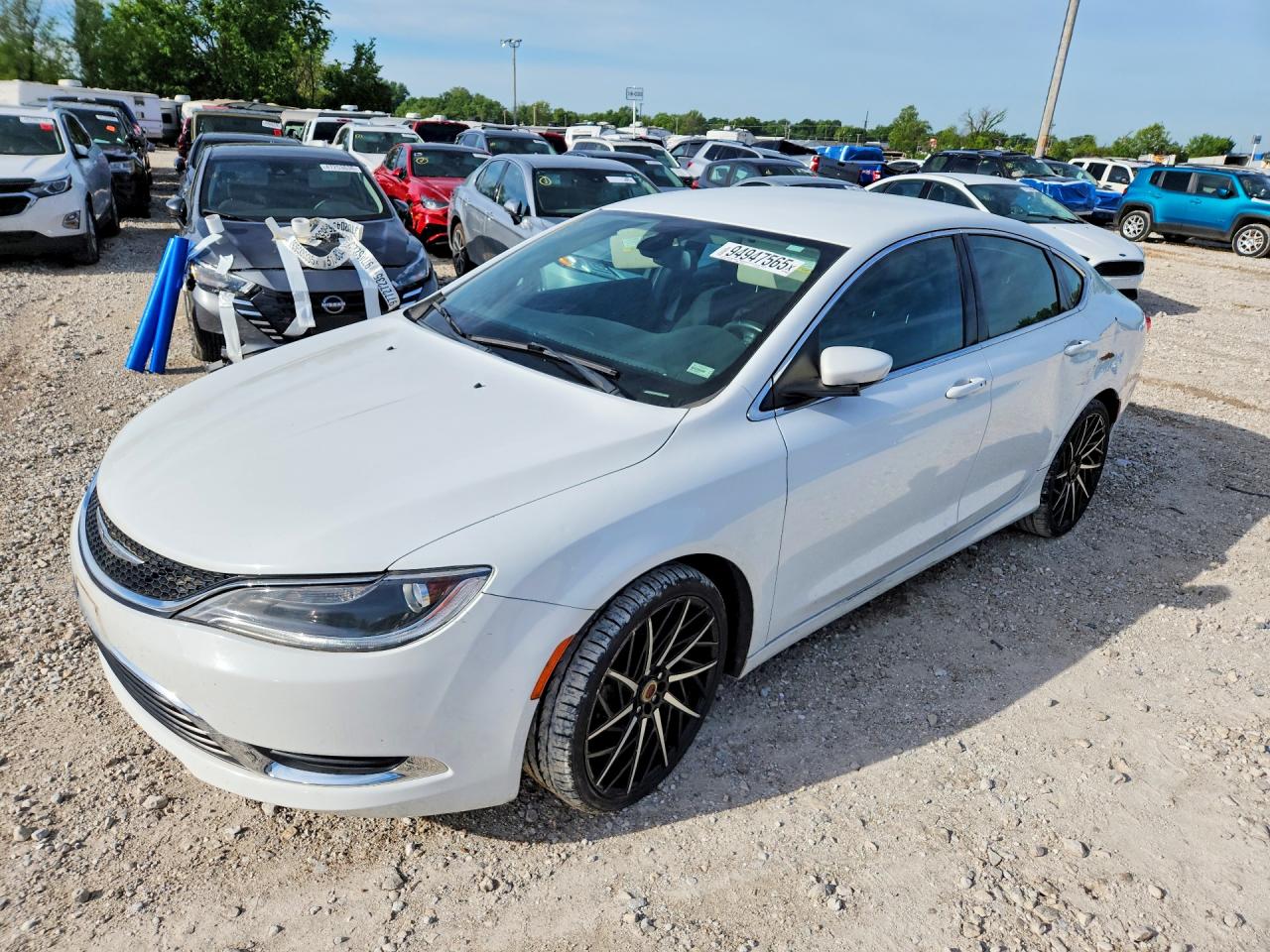 Salvage Chrysler 200 Image