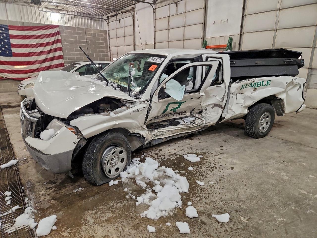 Salvage Nissan Frontier Image