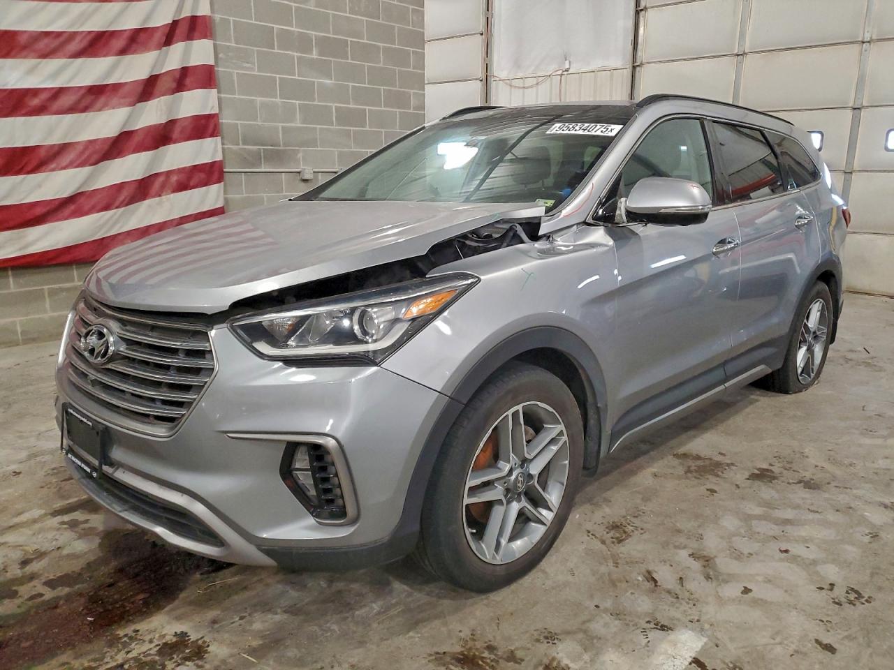 Salvage Hyundai SANTA FE Image