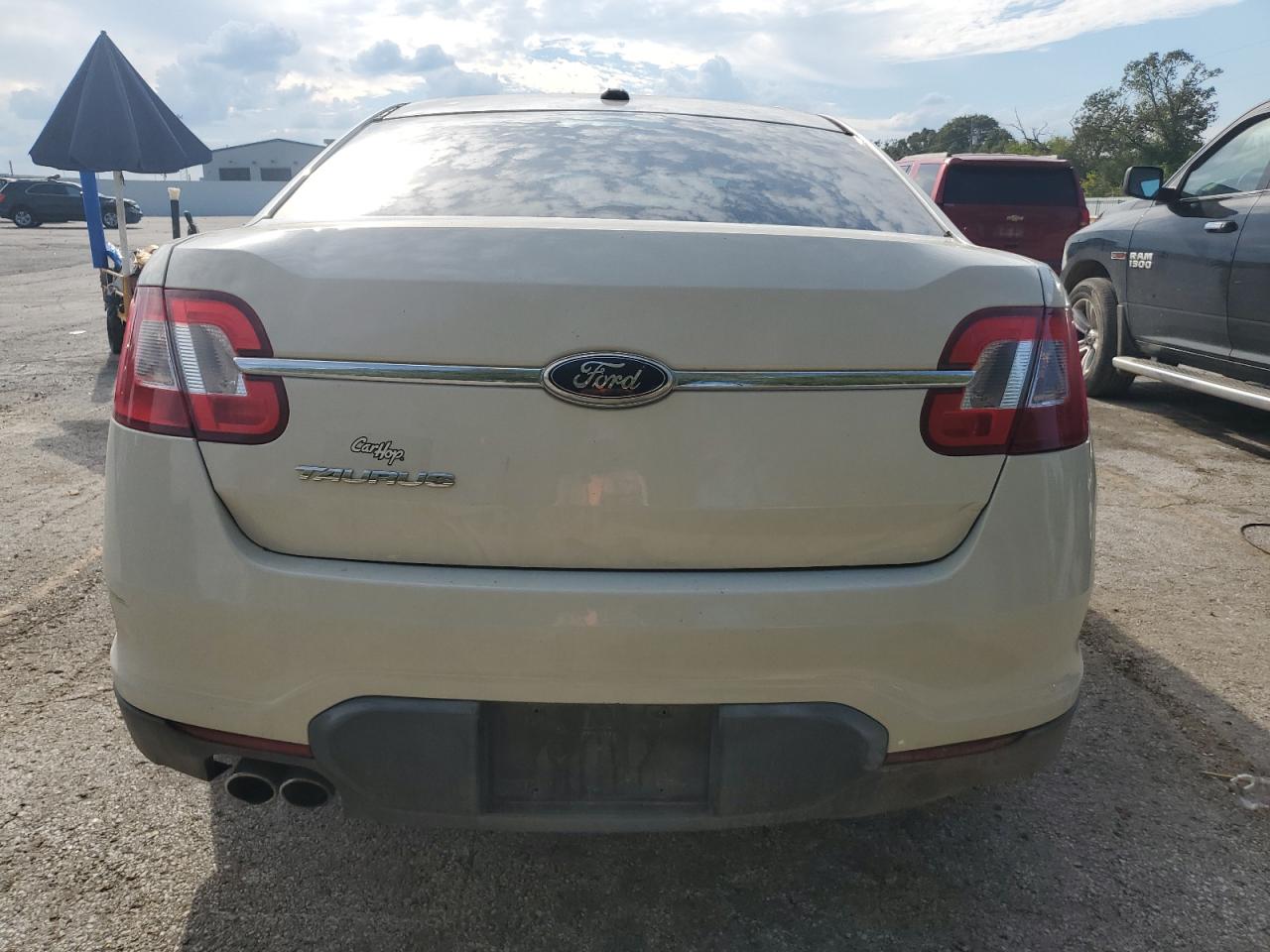 Ford Taurus Se