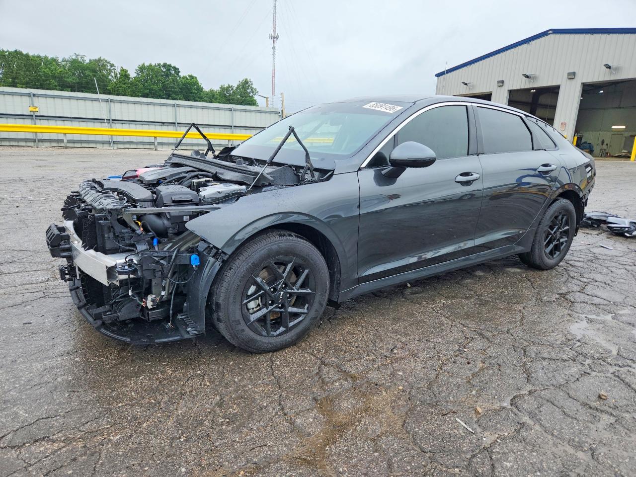 Salvage Kia K5 Image