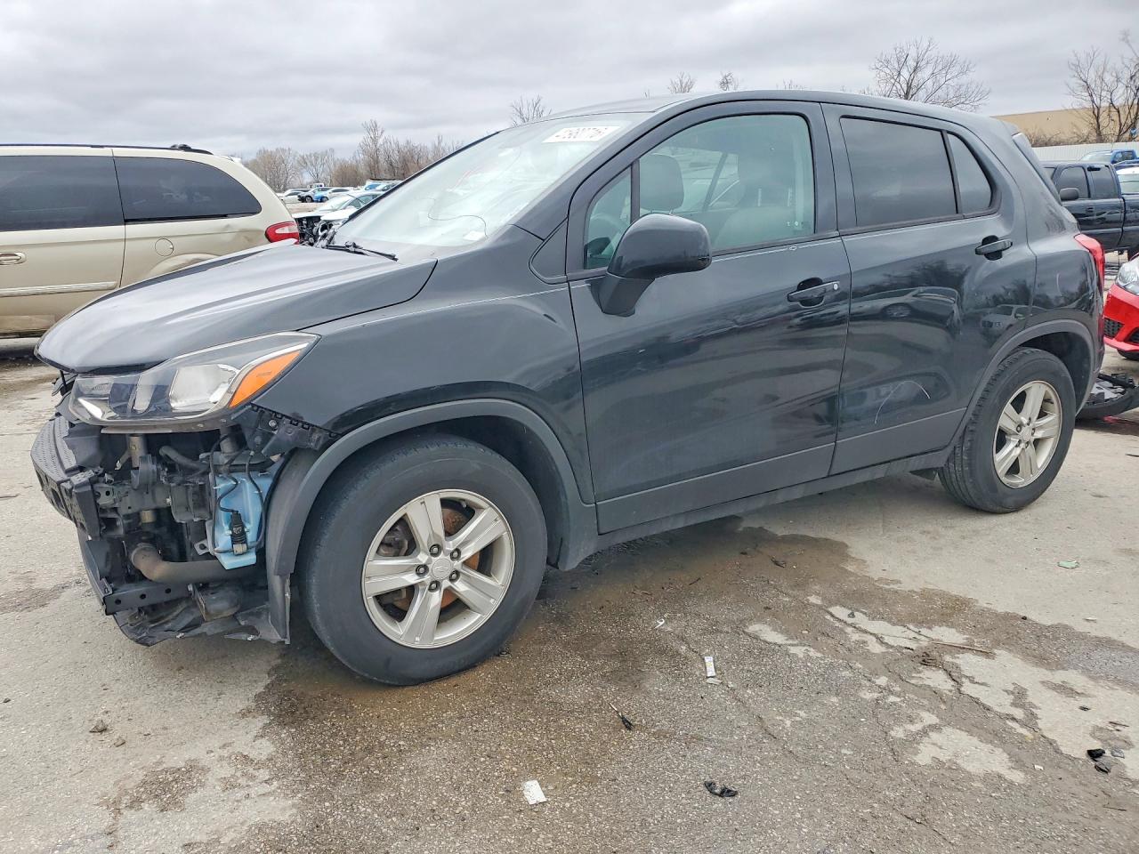 Salvage Chevrolet Trax Image