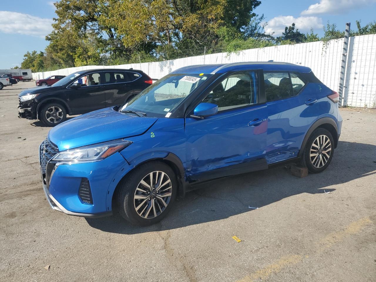 Salvage Nissan Kicks Image