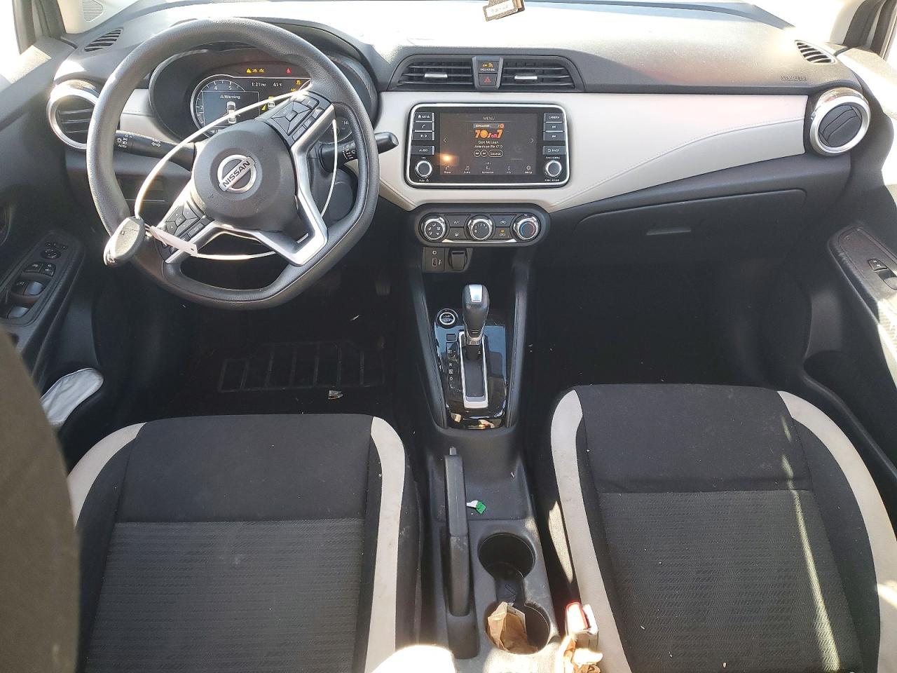 Nissan Versa Sv