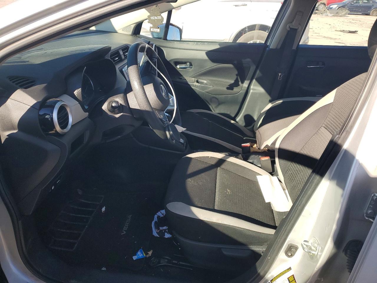 Nissan Versa Sv