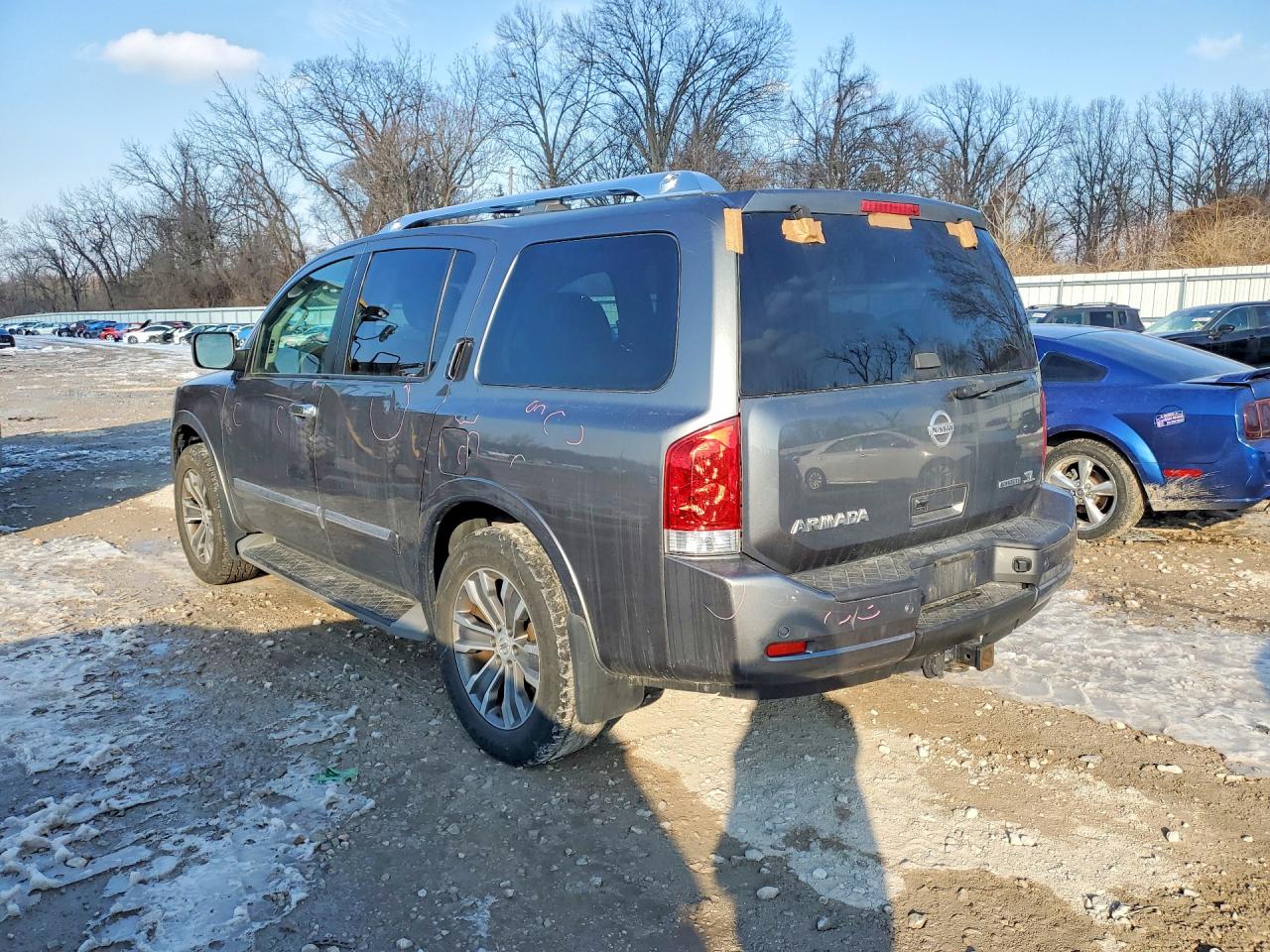 Nissan Armada Sv