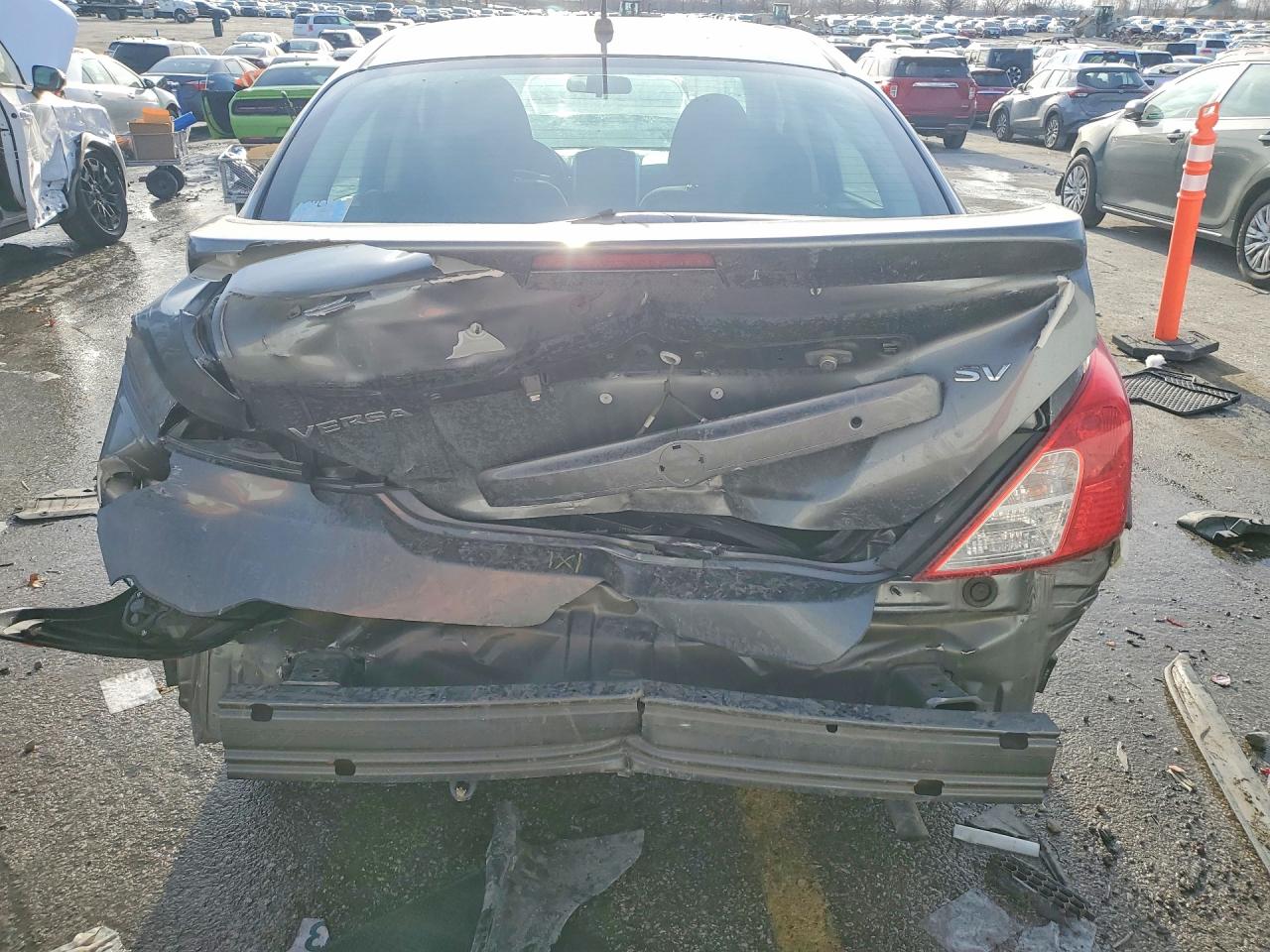 Nissan Versa S