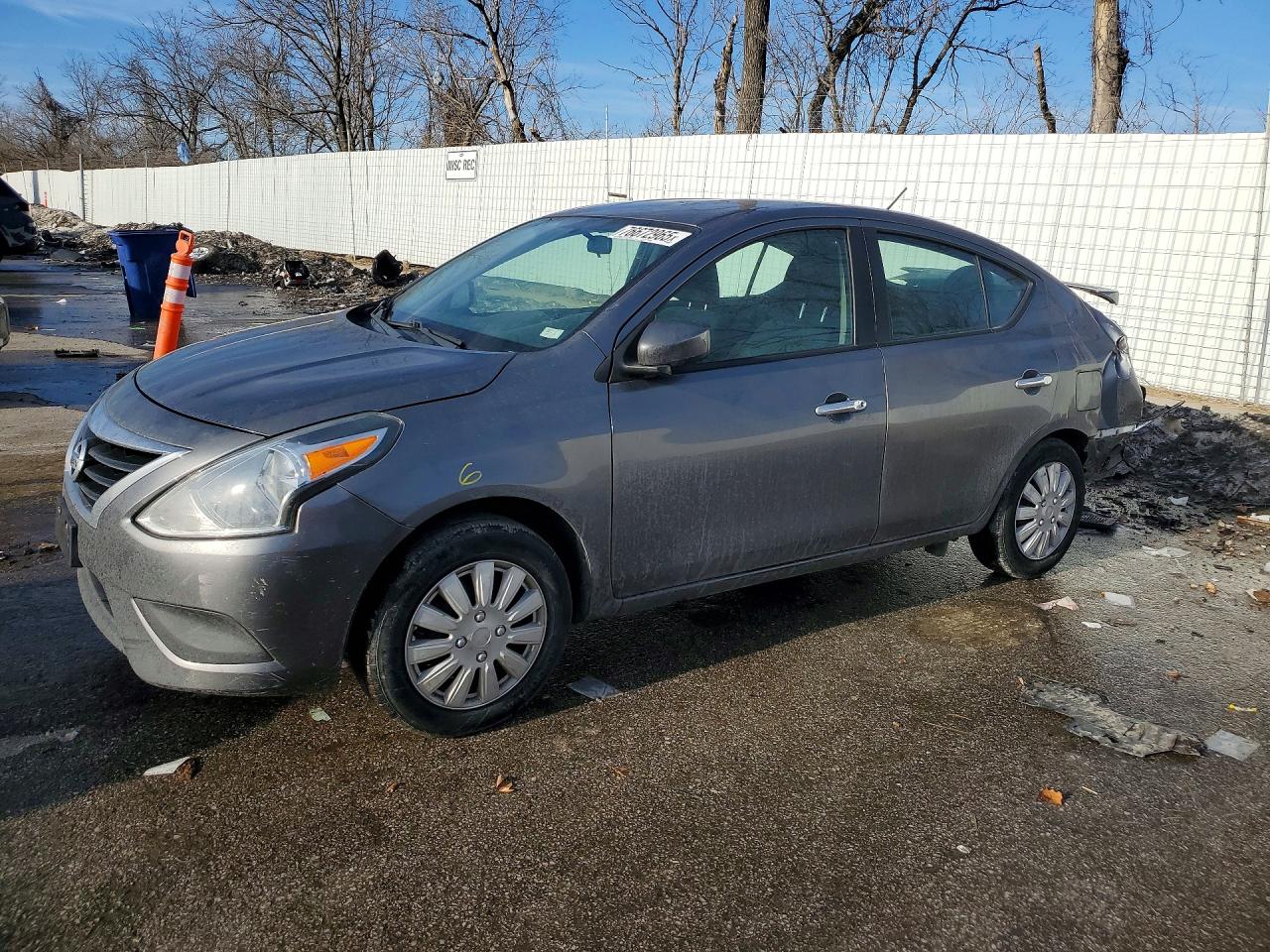 Salvage Nissan Versa Image