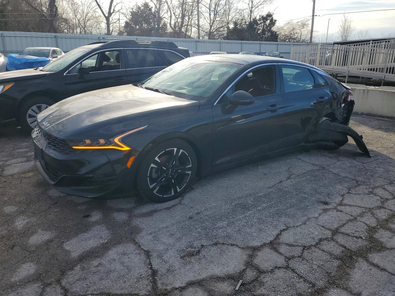 Salvage Kia K5 Image
