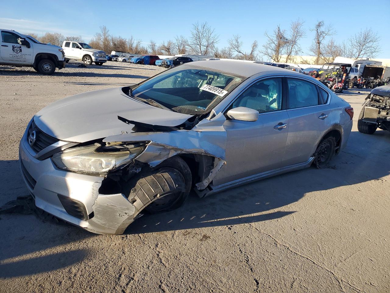 Salvage Nissan Altima Image
