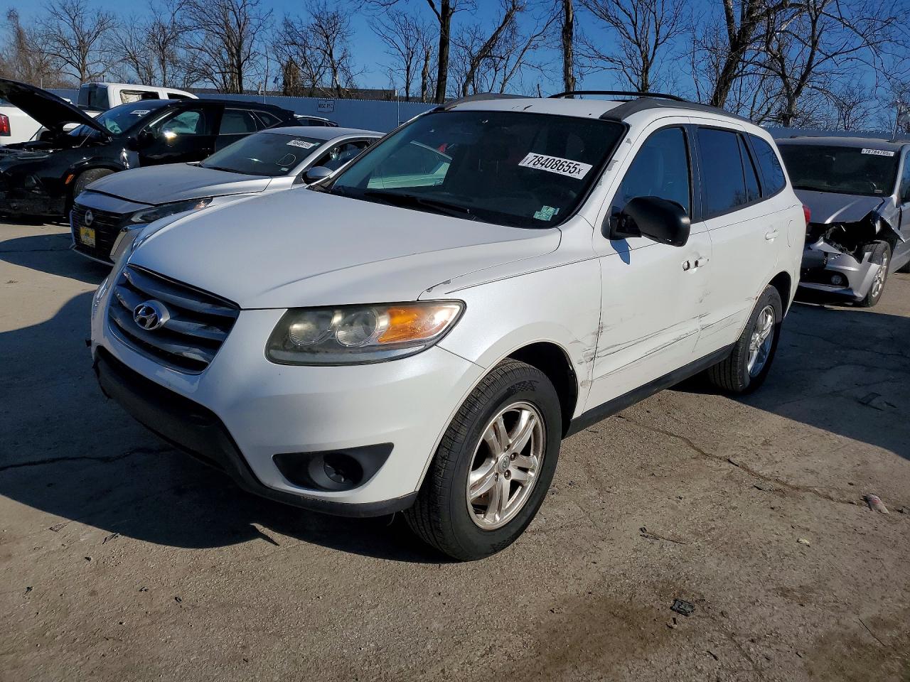 Salvage Hyundai SANTA FE Image