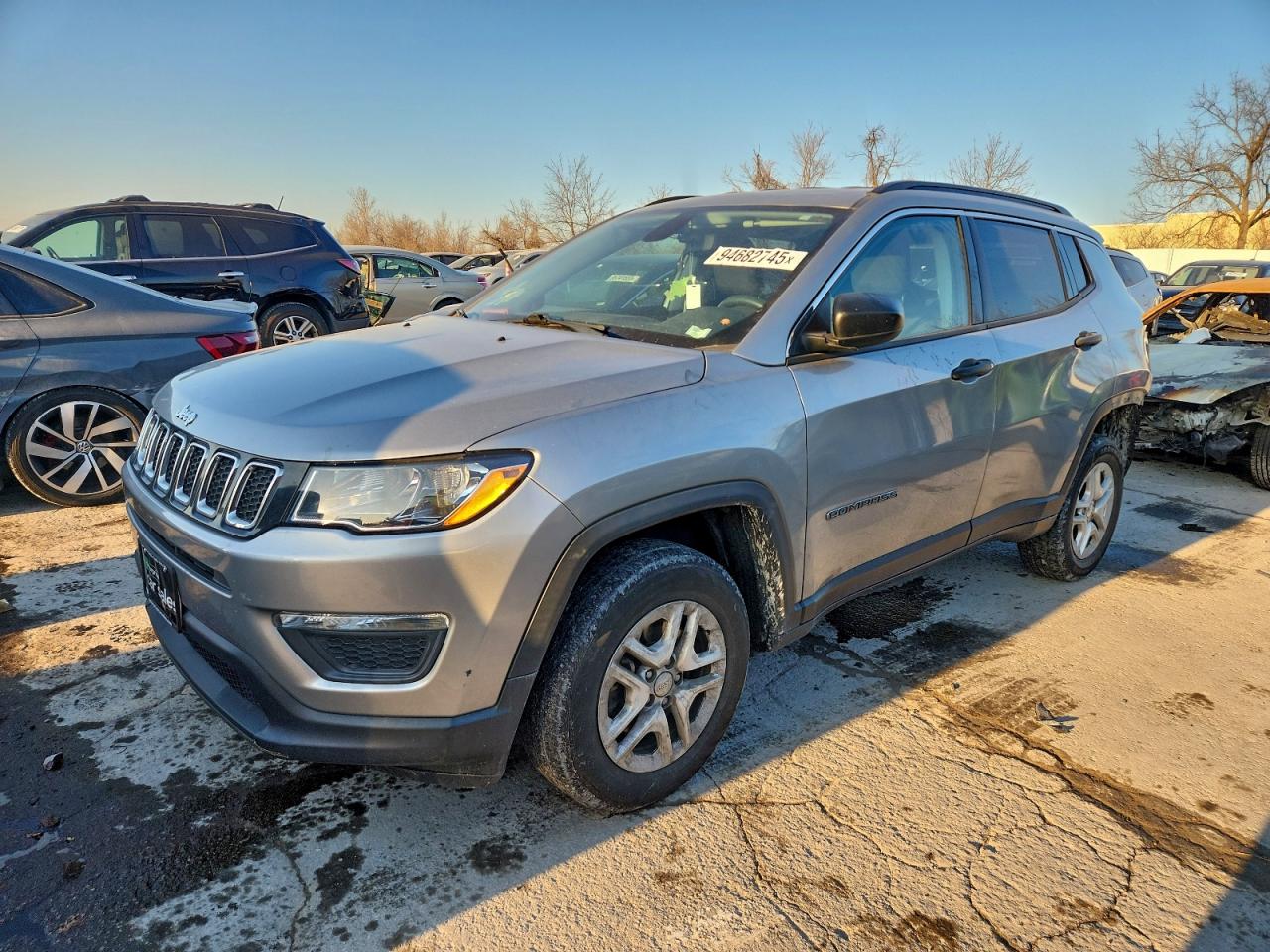 Salvage Jeep Compass Image