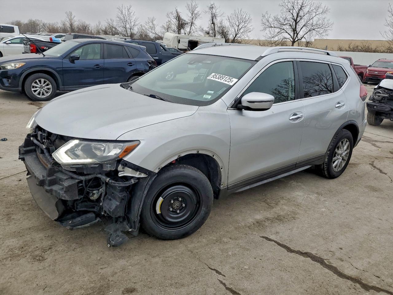 Salvage Nissan Rogue Image