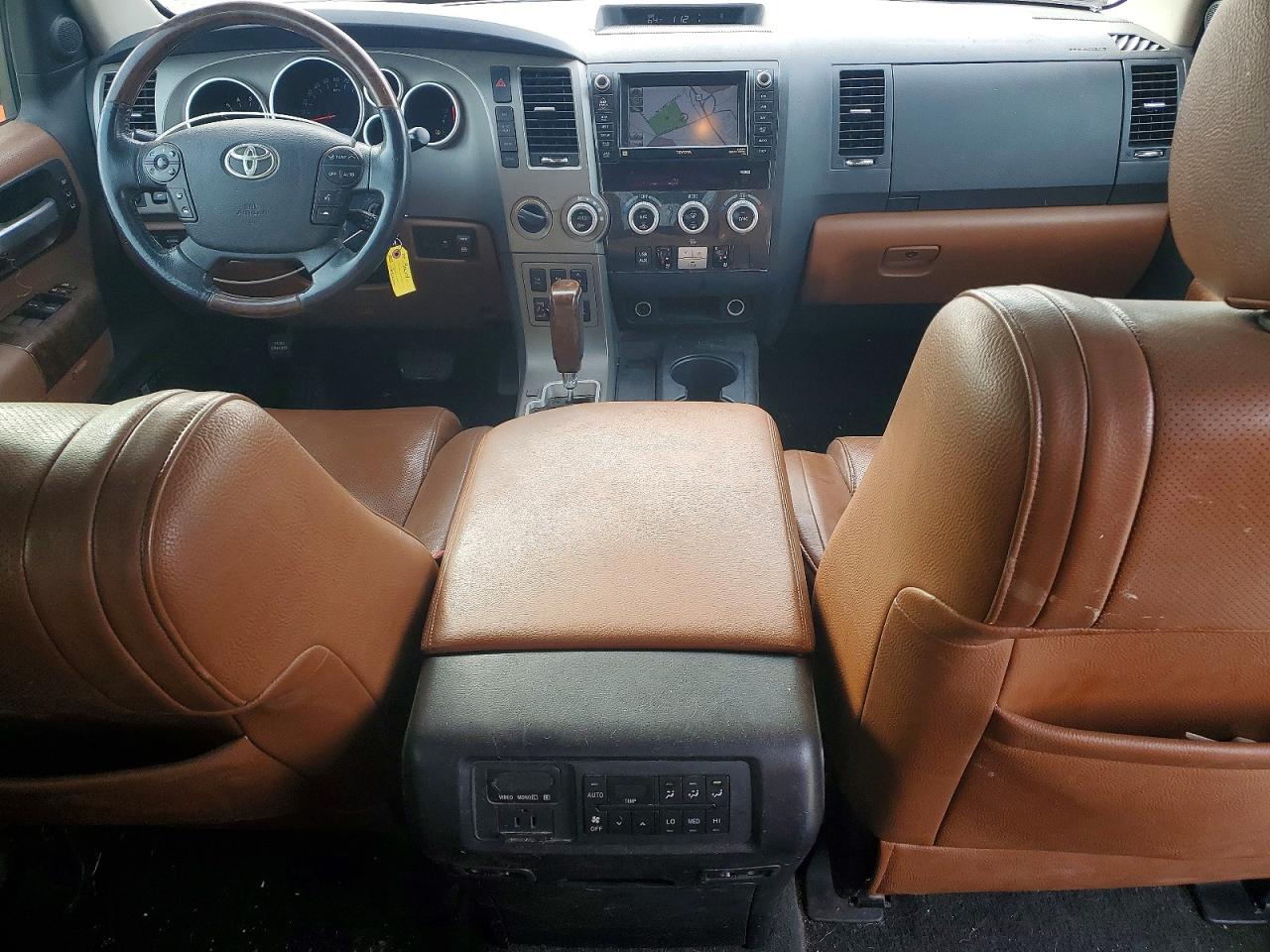 Toyota Sequoia Platinum