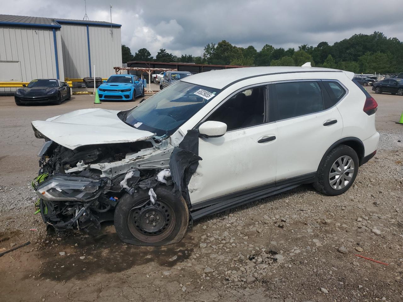 Salvage Nissan Rogue Image