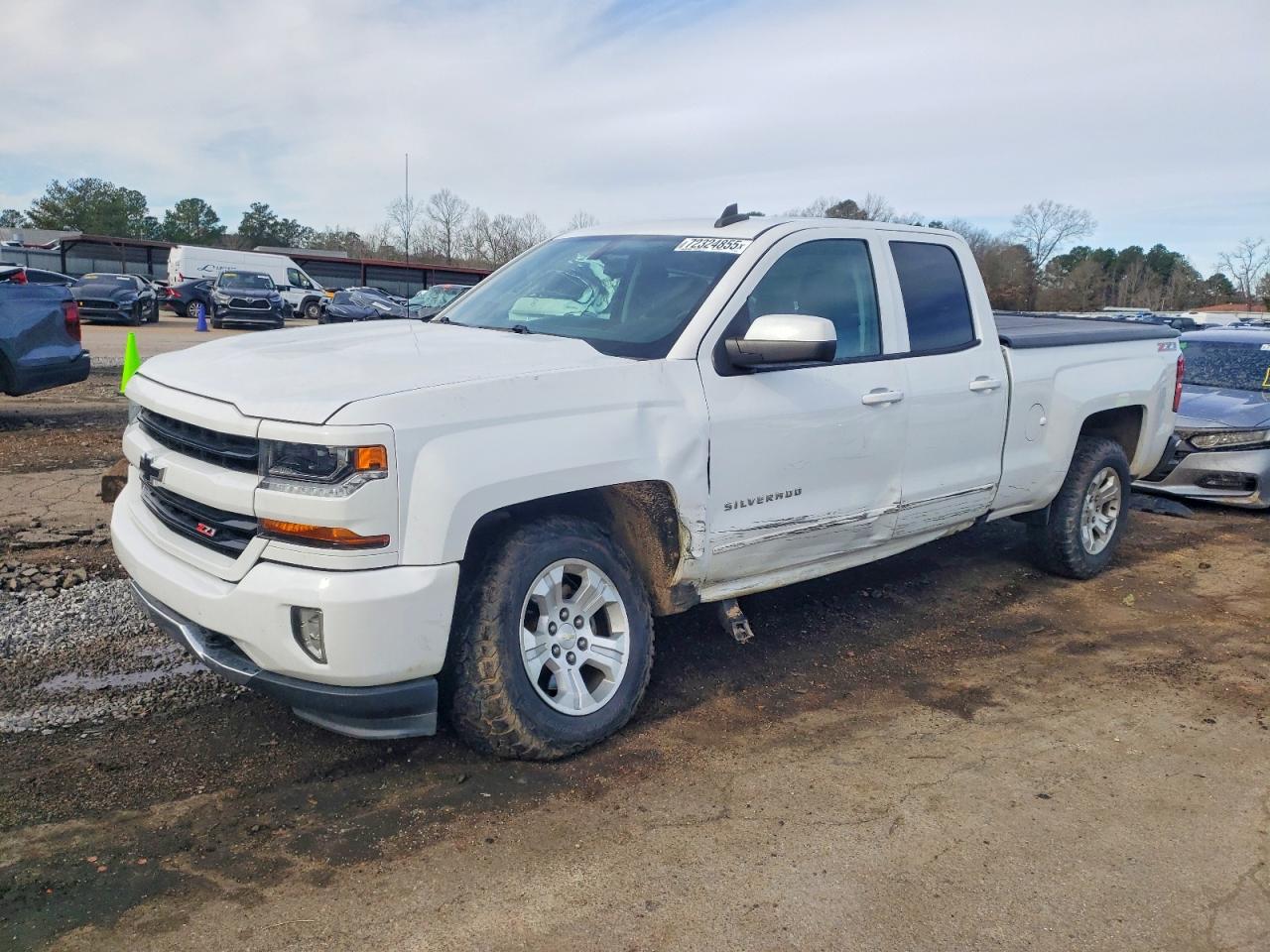 Salvage Chevrolet Silverado Image