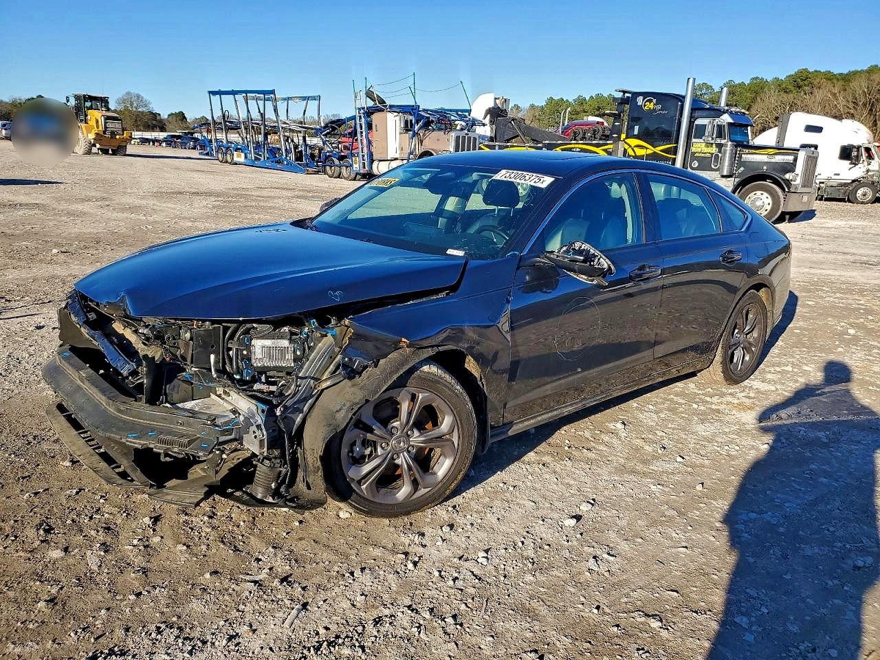 Salvage Honda Accord Image