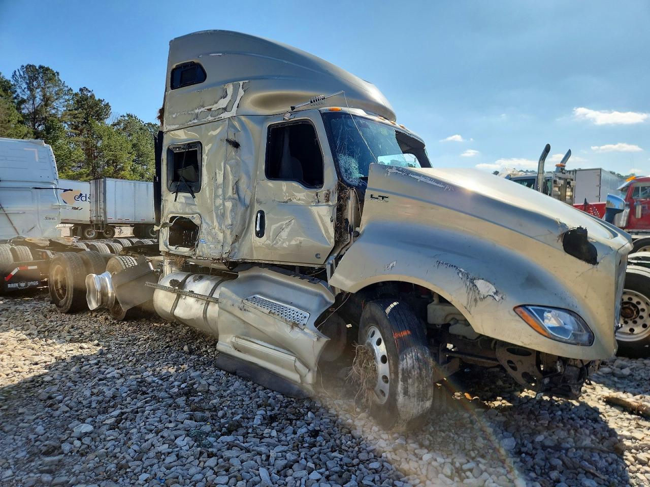 Salvage International Lt625 Image