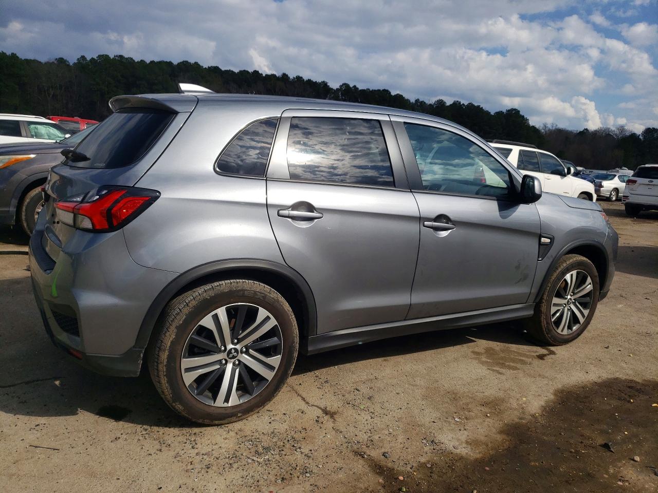 Mitsubishi Outlander S