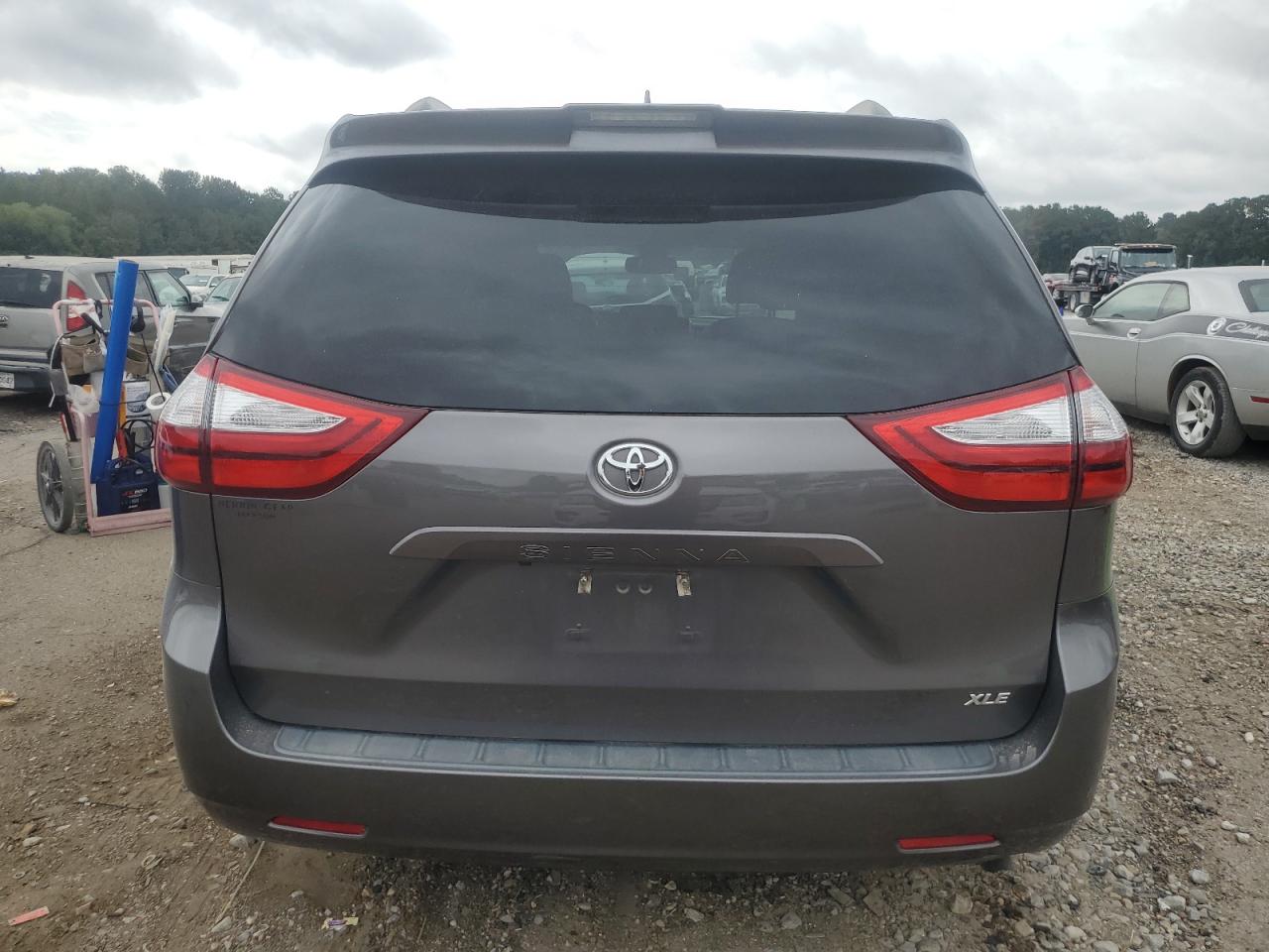 Toyota Sienna Xle
