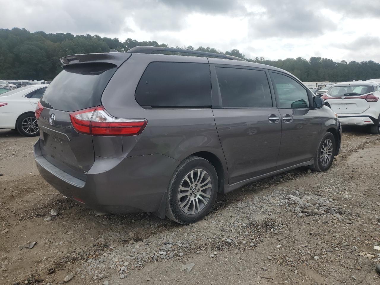 Toyota Sienna Xle