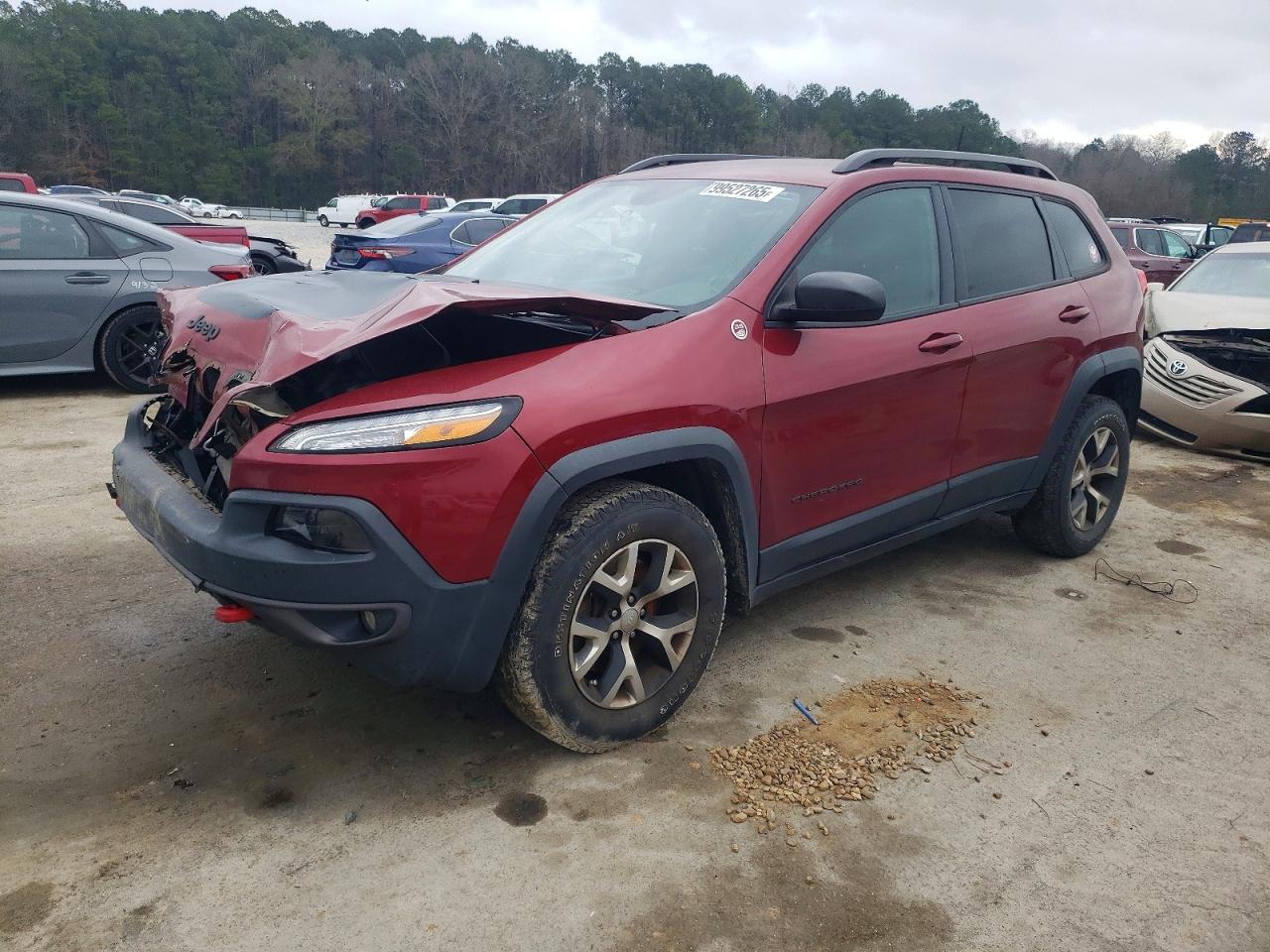 Salvage Jeep Cherokee Image