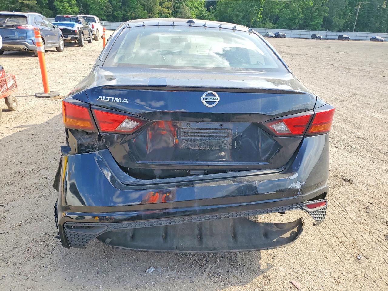 Nissan Altima S