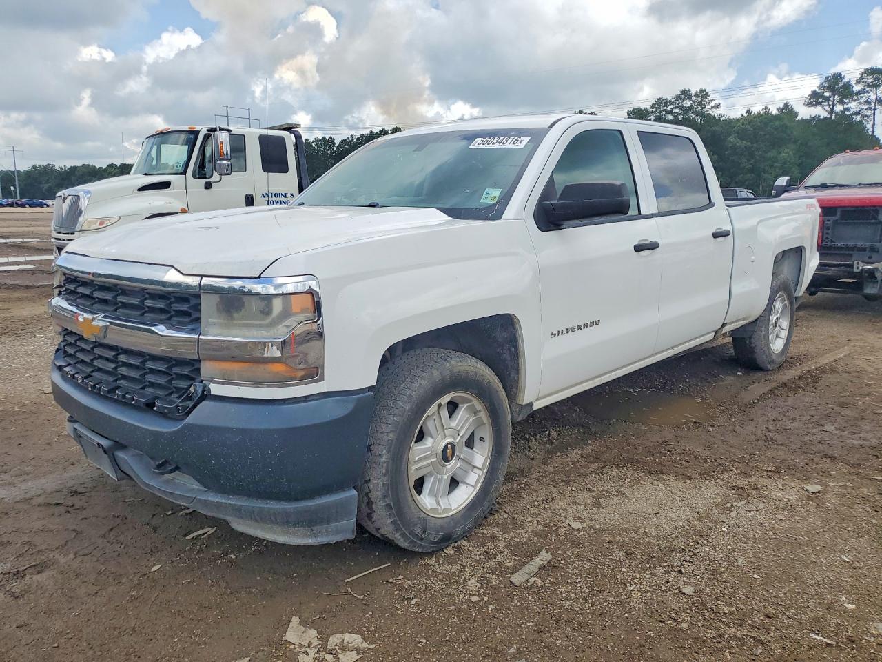Salvage Chevrolet Silverado Image