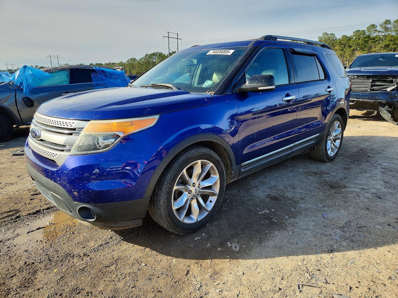 Salvage Ford Explorer Image