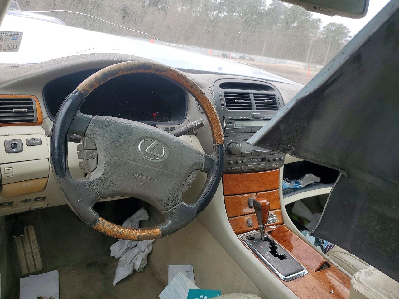 Lexus LS Base