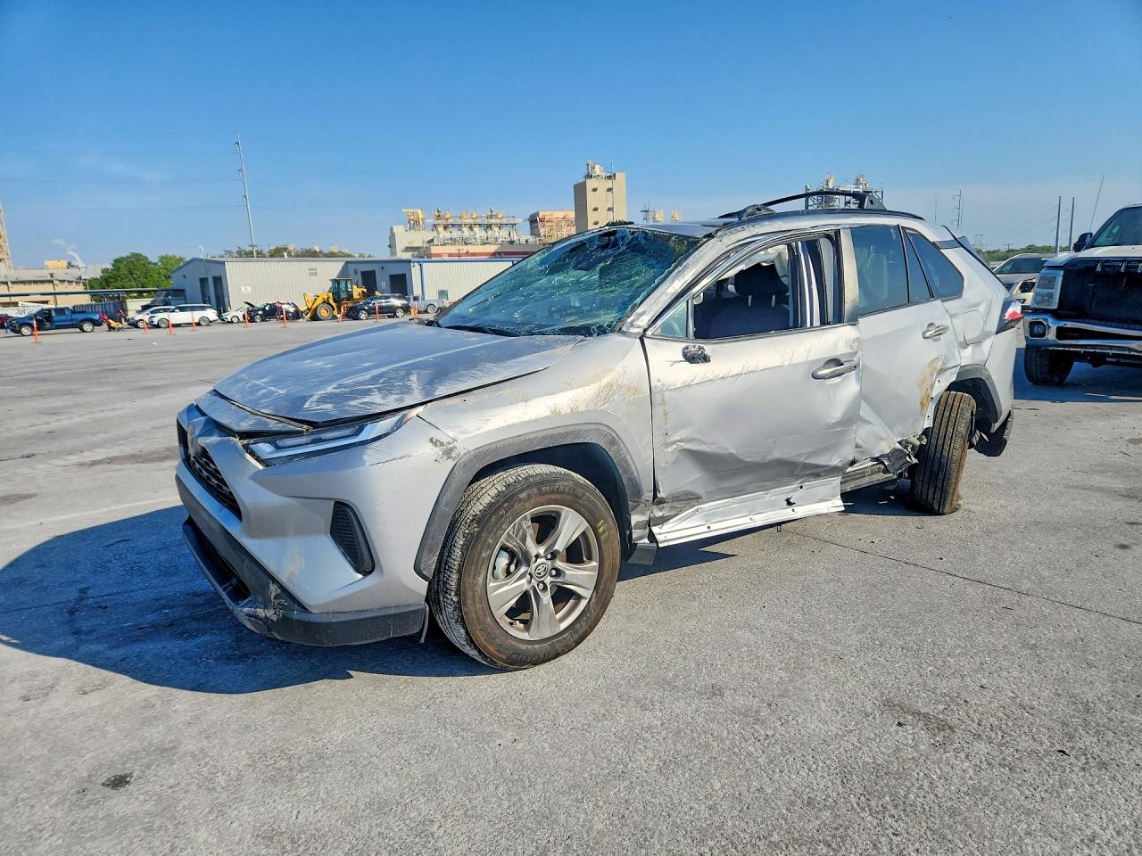 Salvage Toyota RAV4 Image